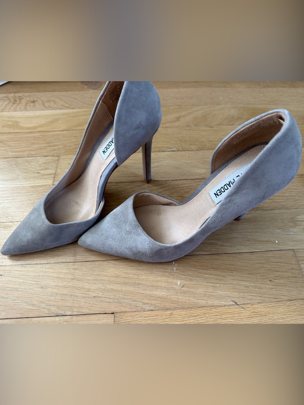 Steve Madden “Felicity” Light Gray Suede Pointed Toe Pumps